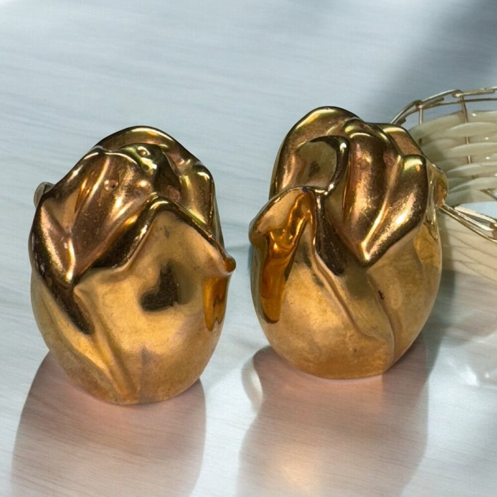 RARE Vintage Gold Coloured Rose Buds Salt & Pepper Shakers Royal Winton England